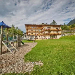 Johanneshof - Dein Mountain Wohlfuehlhotel Saalbach-Hinterglemm